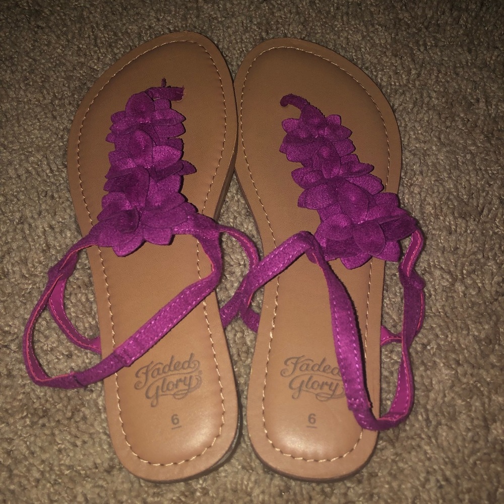 NWOT pink, faded glory sandals
